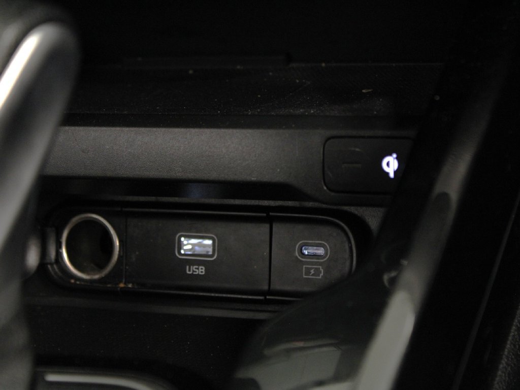 Used 2023 Kia Soul S FWD image 25