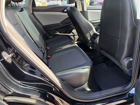 Used 2023 Volkswagen Taos SE w/ Panoramic Sunroof Package image 15