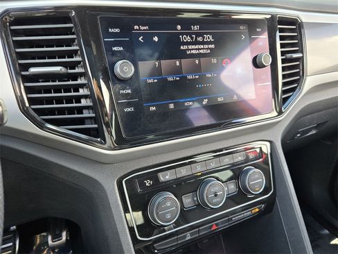 Certified 2022 Volkswagen Atlas Cross Sport SEL R-Line image 23