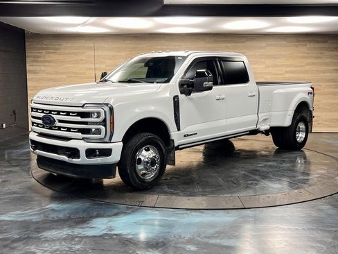 Used 2024 Ford F350 Lariat w/ Lariat Ultimate Package AWD/4WD image 5