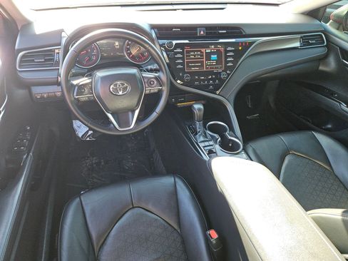 Used 2019 Toyota Camry XSE image 18