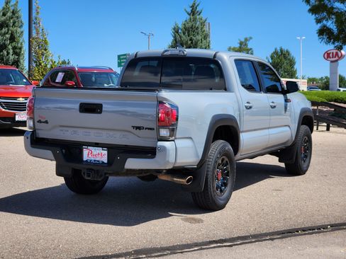 Used 2017 Toyota Tacoma TRD Pro AWD/4WD image 3