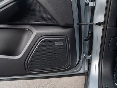 Certified 2026 Porsche Macan AWD/4WD image 20