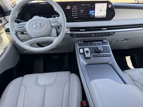 Used 2024 Hyundai Palisade Limited FWD image 15