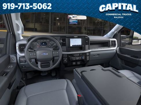 New 2025 Ford F550 4x4 Regular Cab Super Duty image 9