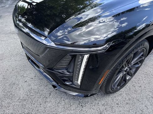 Certified 2026 Cadillac Lyriq V AWD/4WD image 9