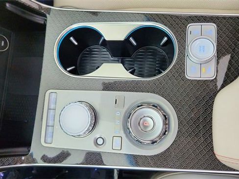 Used 2025 Genesis GV80 3.5T e-SC image 53