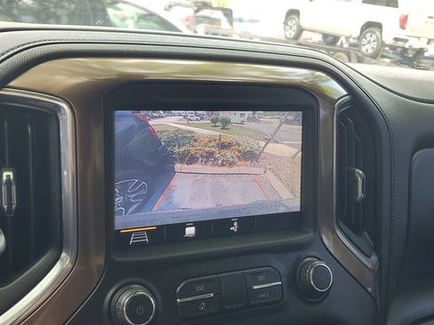 Used 2019 Chevrolet Silverado 1500 High Country w/ Z71 Off-Road Package AWD/4WD image 22