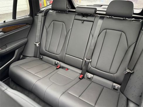 Used 2021 BMW X3 xDrive30e w/ Premium Package image 13