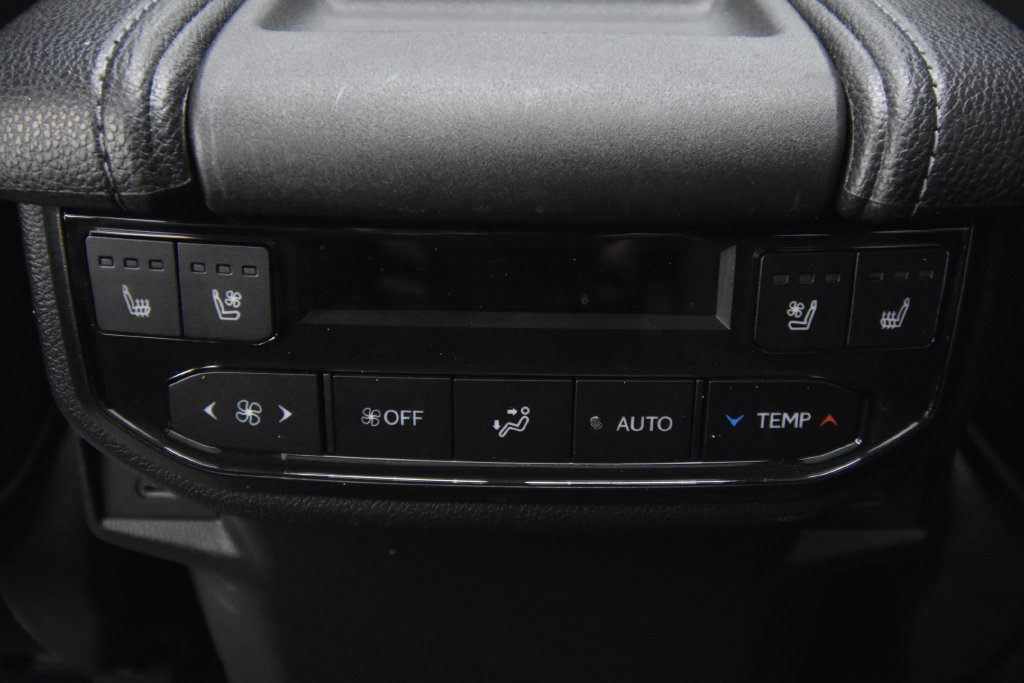 Used 2026 Toyota Grand Highlander AWD Hybrid image 38