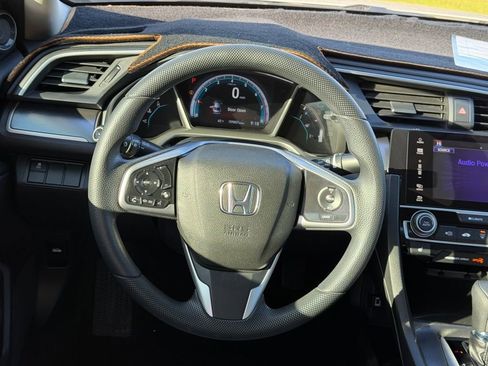 Used 2016 Honda Civic EX-T image 9