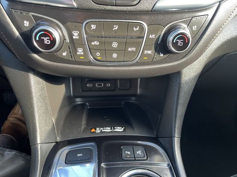 Used 2023 Chevrolet Equinox Premier image 30