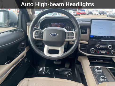 Used 2024 Ford Expedition Limited image 27