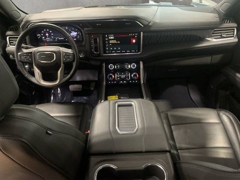 Used 2024 GMC Yukon Denali AWD/4WD image 13