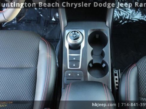 Used 2025 Ford Escape ST-Line image 12