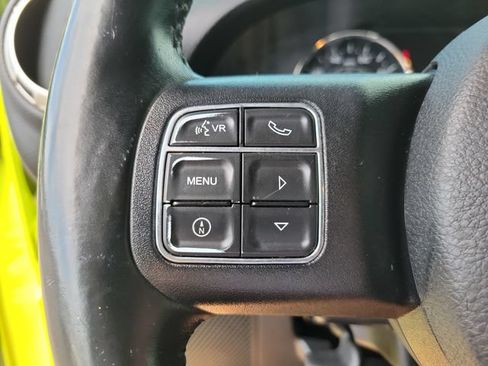 Used 2016 Jeep Wrangler Unlimited Sahara w/ Connectivity Group AWD/4WD image 22