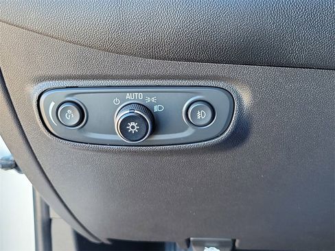 Used 2020 Chevrolet Equinox LT image 24