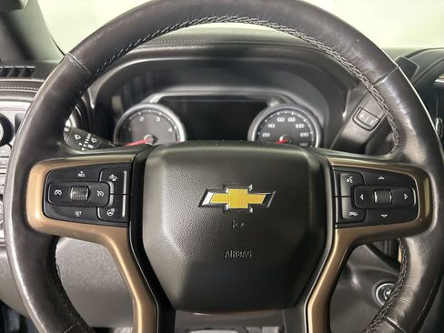 Used 2020 Chevrolet Silverado 3500 High Country w/ Technology Package AWD/4WD image 14