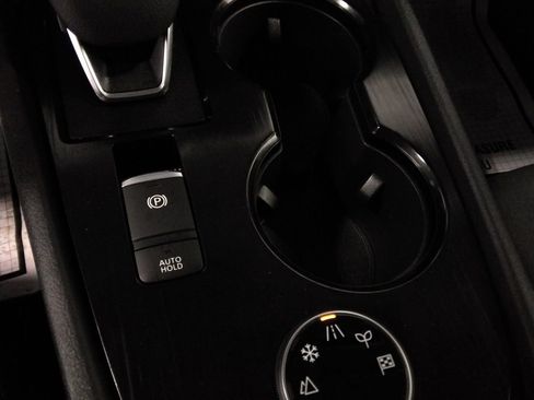 Used 2023 Nissan Rogue S image 19