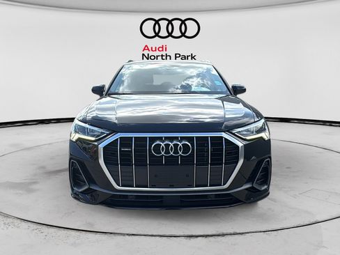 Used 2024 Audi Q3 2.0T Premium w/ Convenience Package AWD/4WD image 2