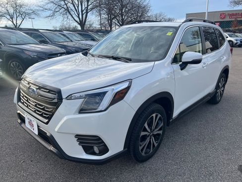 Certified 2022 Subaru Forester Limited image 3