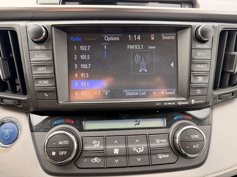 Used 2016 Toyota RAV4 Limited image 4