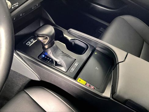 Used 2025 Lexus ES 300h w/ Premium Package image 15