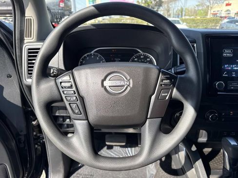 Used 2022 Nissan Frontier SV image 27