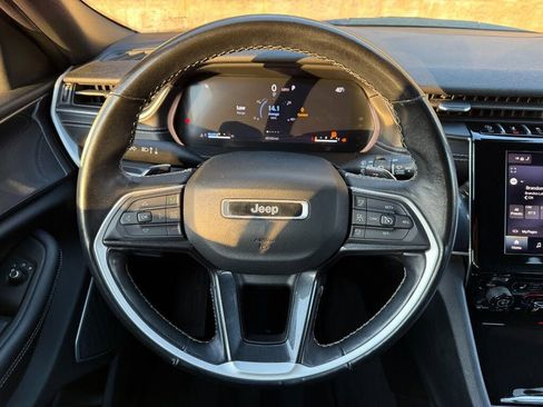 Used 2021 Jeep Grand Cherokee L Laredo image 19