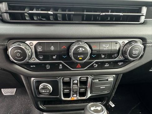 New 2025 Jeep Wrangler Sahara w/ Safety Group image 25