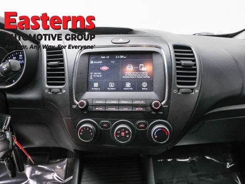 Used 2018 Kia Forte LX w/ LX Popular Package image 12