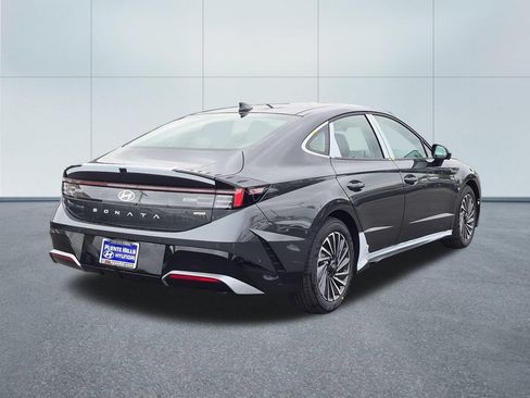New 2026 Hyundai Sonata Limited FWD image 6