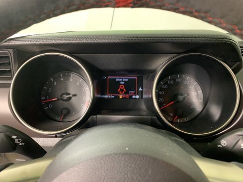 Used 2016 Ford Mustang Shelby GT350R w/ GT350R Equipment Group 920A image 17