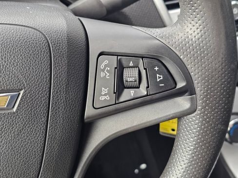 Used 2016 Chevrolet Cruze LT FWD image 25