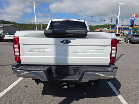 Used 2022 Ford F250 XLT AWD/4WD image 4