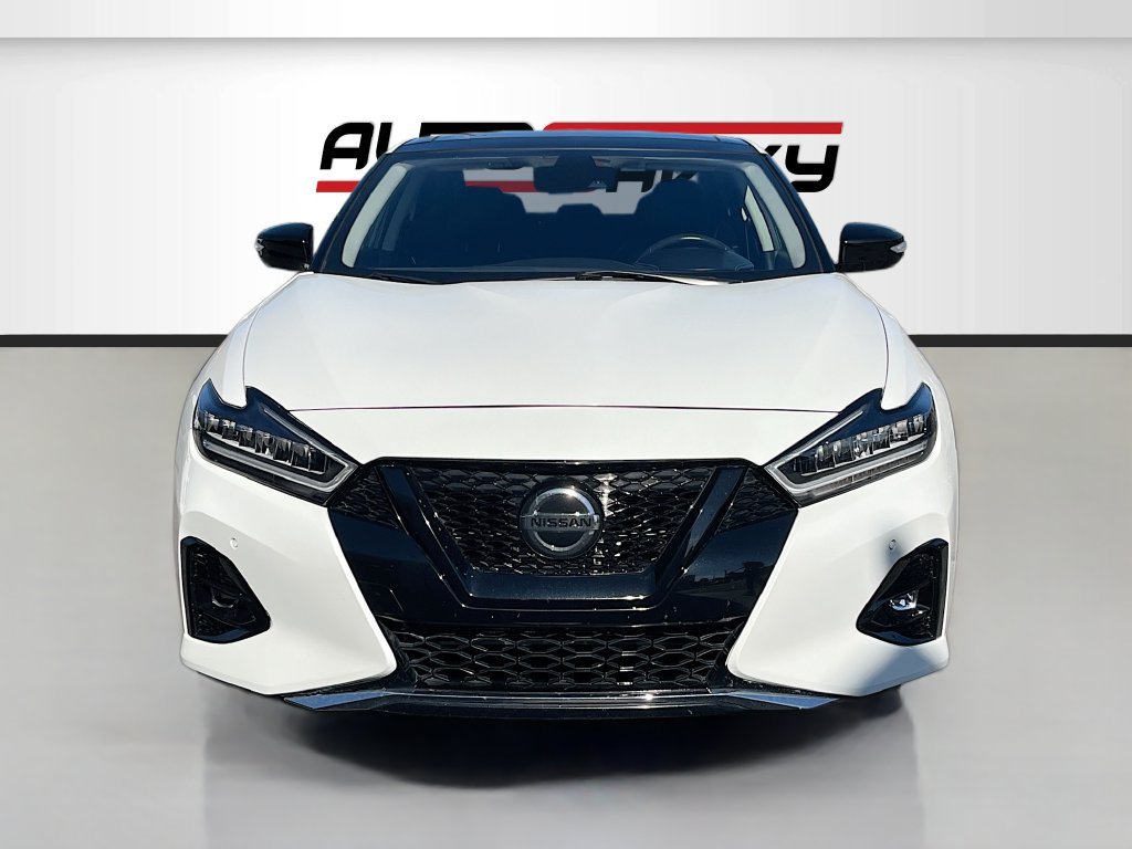 Used 2023 Nissan Maxima Platinum w/ Sport Mat Group FWD image 2