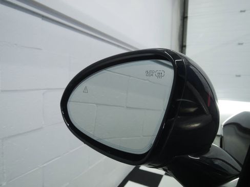 Used 2025 Genesis G90 3.5T AWD/4WD image 29