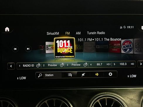 Used 2023 Mercedes-Benz E 450 Coupe image 27