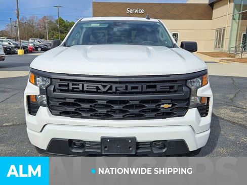 Used 2024 Chevrolet Silverado 1500 Custom image 2