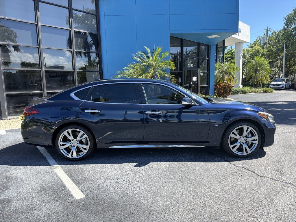 Used 2015 INFINITI Q70 L 3.7 w/ Deluxe Touring Package RWD image 28