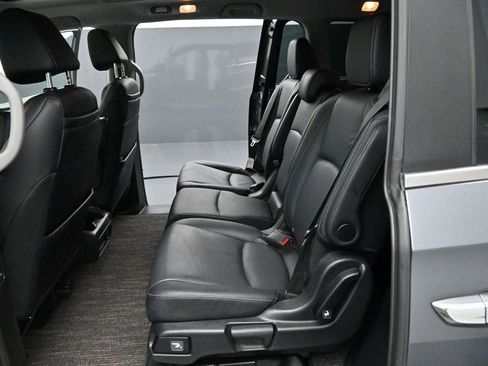 Used 2023 Honda Odyssey Touring image 31