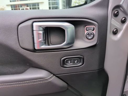Certified 2022 Jeep Wrangler Unlimited Sahara w/ Cold Weather Group AWD/4WD image 21