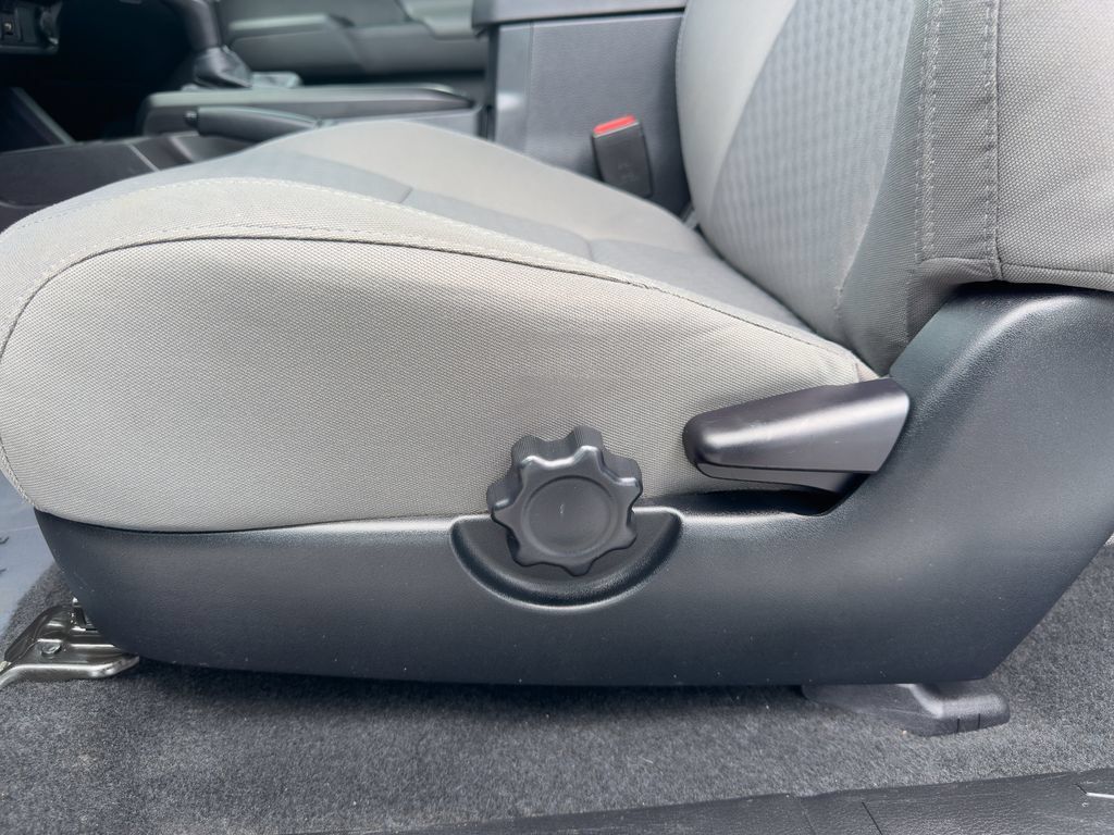 Used 2022 Toyota Tacoma SR RWD image 18