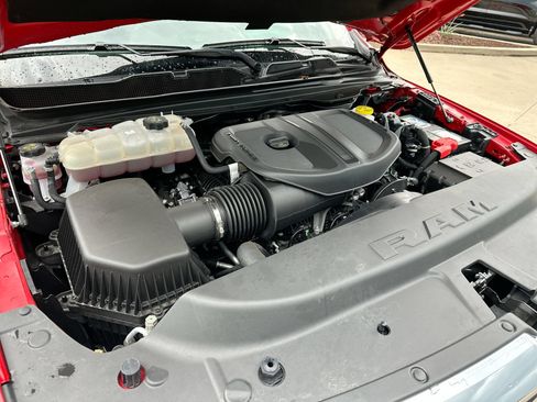 Used 2025 RAM 1500 Lone Star AWD/4WD image 25
