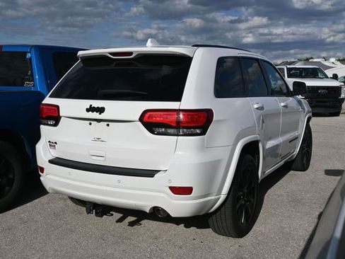 Used 2019 Jeep Grand Cherokee Altitude AWD/4WD image 17