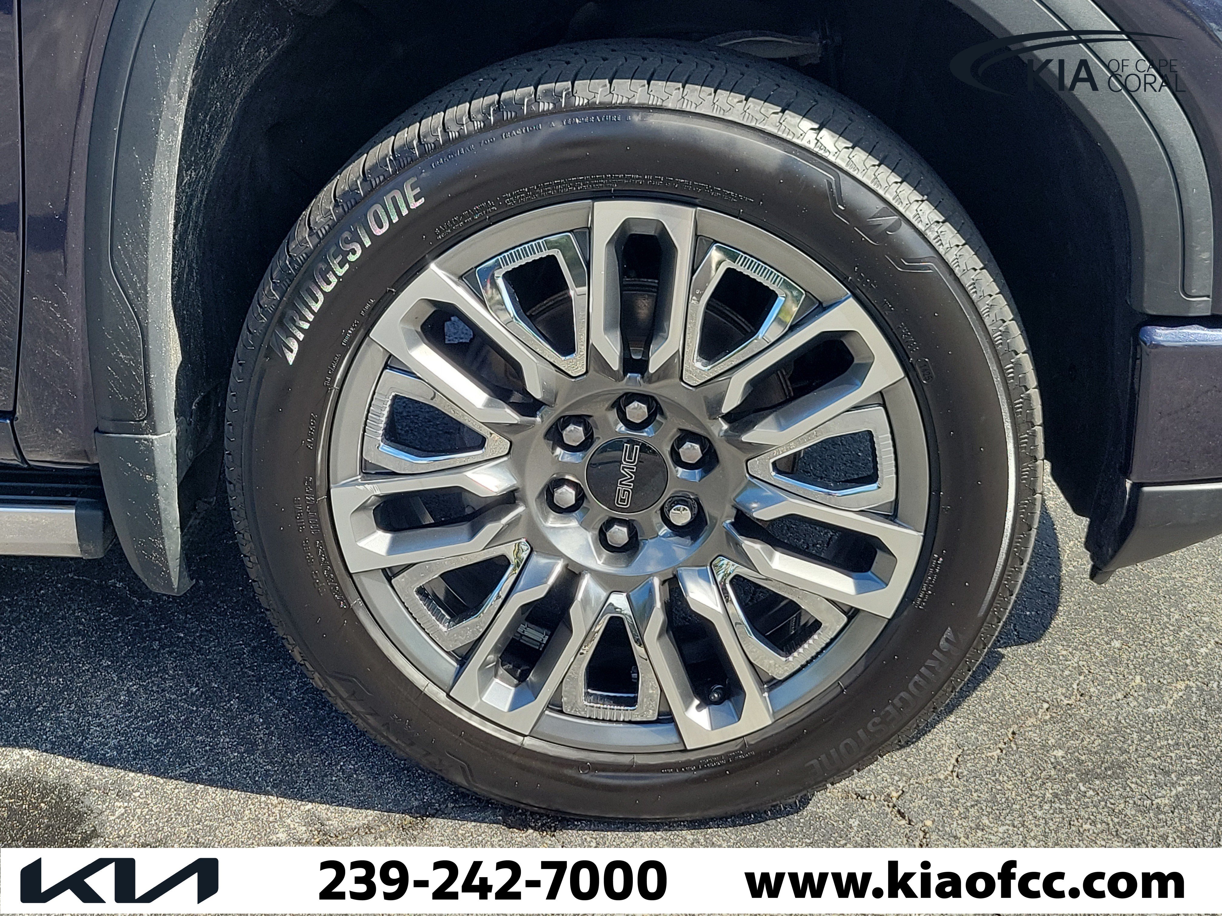 Used 2023 GMC Sierra 1500 Denali Ultimate AWD/4WD image 7