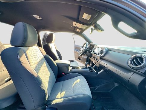 Used 2022 Toyota Tacoma TRD Sport image 26