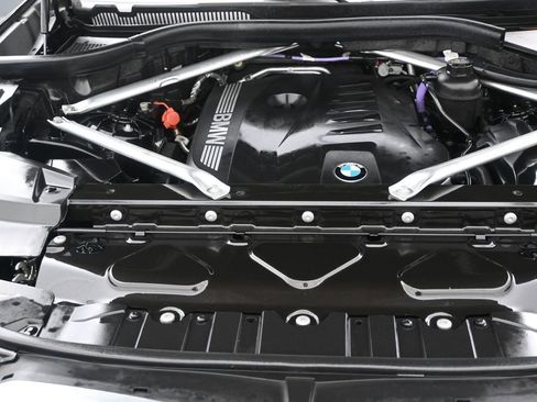 Used 2024 BMW X5 sDrive40i RWD image 16