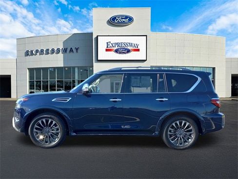 Used 2024 Nissan Armada Platinum image 9