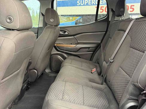 Used 2019 GMC Acadia SLE FWD image 14